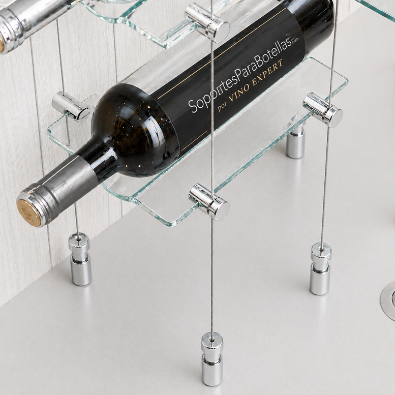 botellas de vino suspendidas